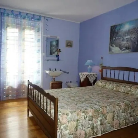 Casa de Férias Savignac-les-ormeaux, 4 Pieces, 6 Personnes - Fr-1-419-137 *