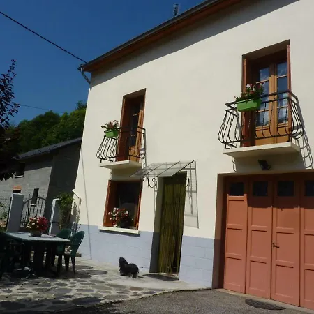 Savignac-les-ormeaux, 4 Pieces, 6 Personnes - Fr-1-419-137 Casa de Férias *